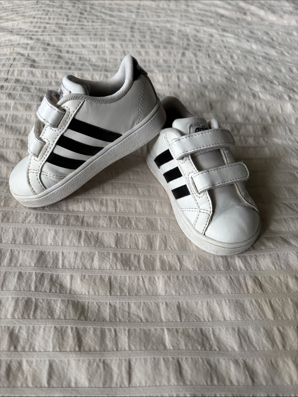 Adidas Classic White and Black Kids Velcro Athletic Sneakers